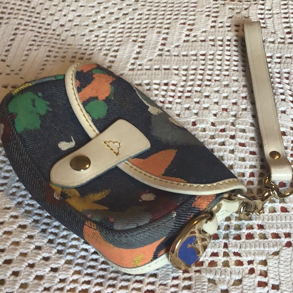 Dooney Bourke Handbags - Dooney Bourke Wrilest